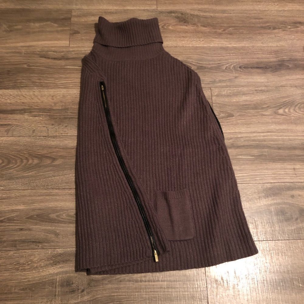 Dennis by Dennis Basco Knit poncho‎ Size Large